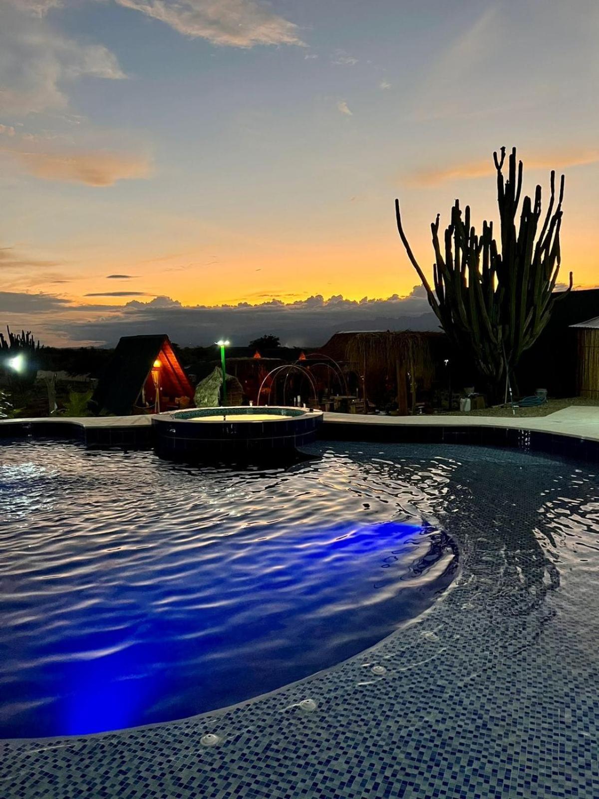 Hotel Luna Azul Tatacoa Villavieja Luaran gambar